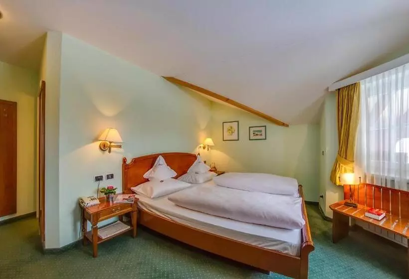 Отель Berger Superior