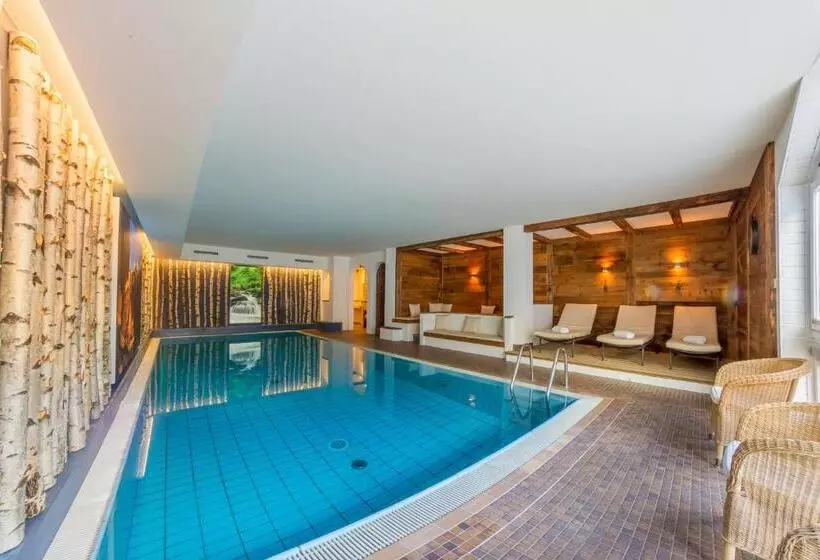 Отель Berger Superior