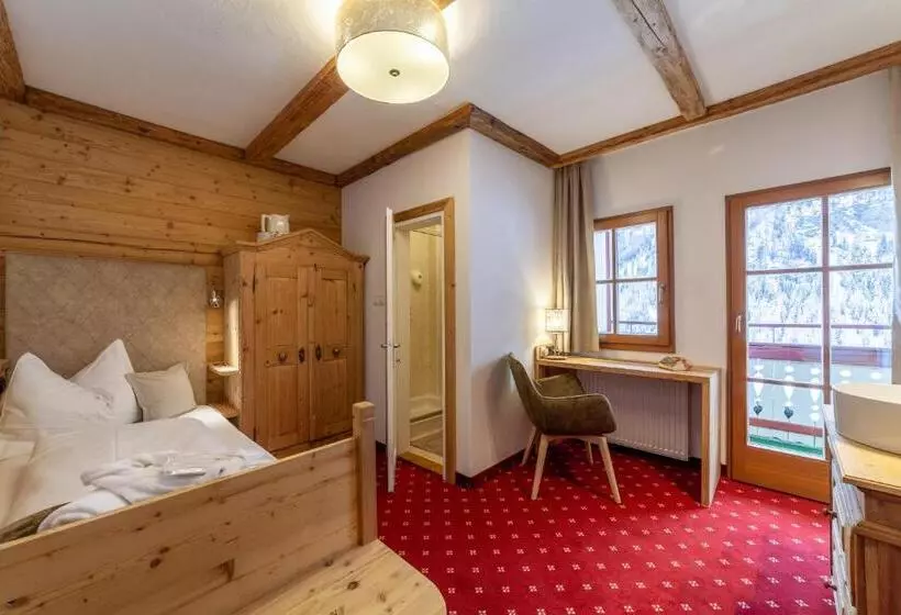 Отель Berger Superior