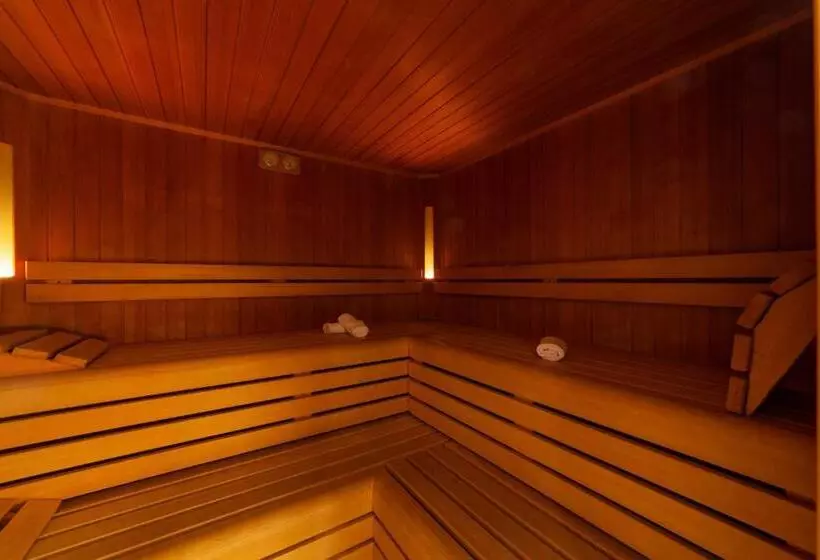 Отель Berger Superior