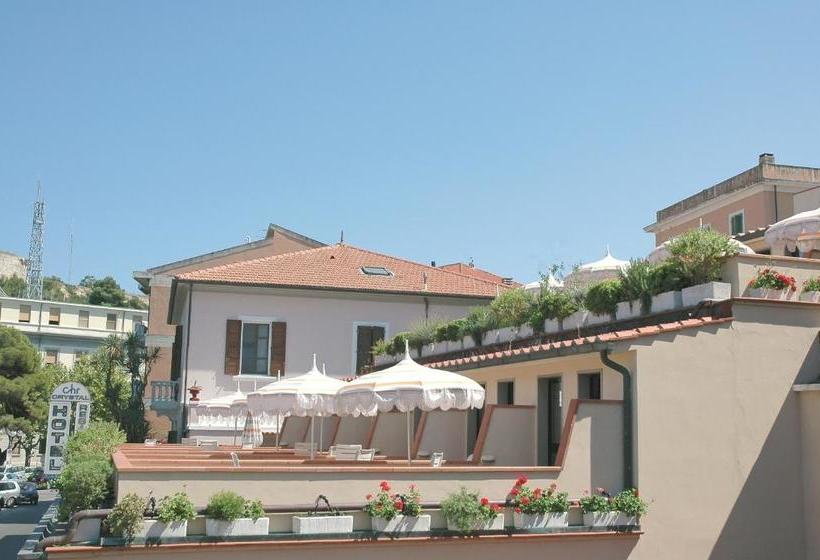 호텔 Crystal & Residence