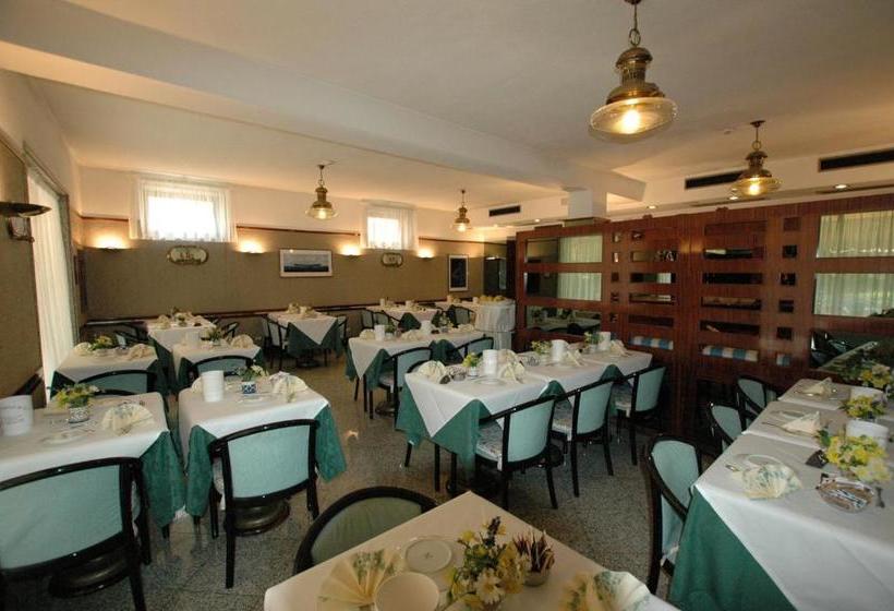 호텔 Crystal & Residence