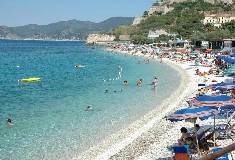 호텔 Crystal & Residence