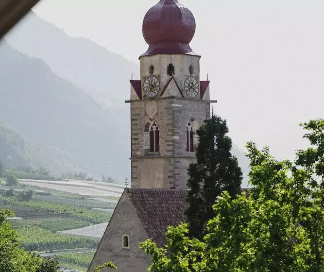 فندق Das Stachelburg