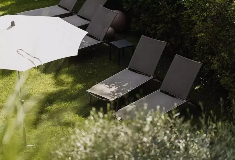 فندق Das Stachelburg