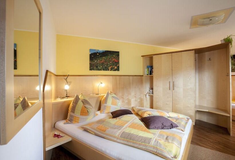 Отель Ferienhaus Sonnenhang