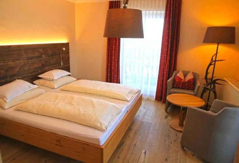 ホテル Kirchenwirt