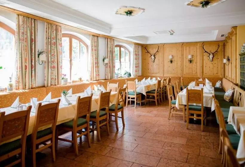 ホテル Kirchenwirt