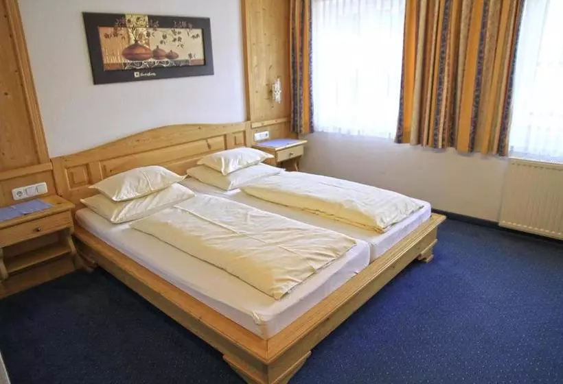 ホテル Kirchenwirt