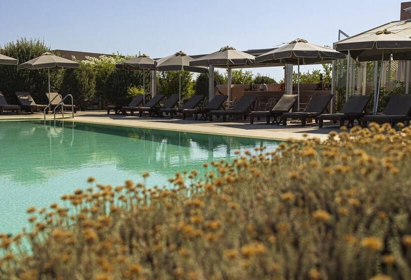 בית מלון כפרי La Foresteria Wine Resort & Beach Club