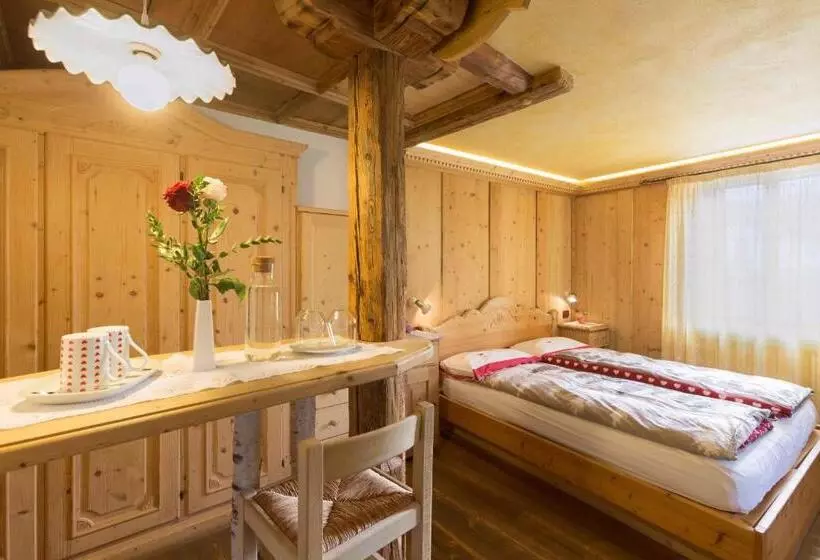 Historic Hotel Ristorante La Stua