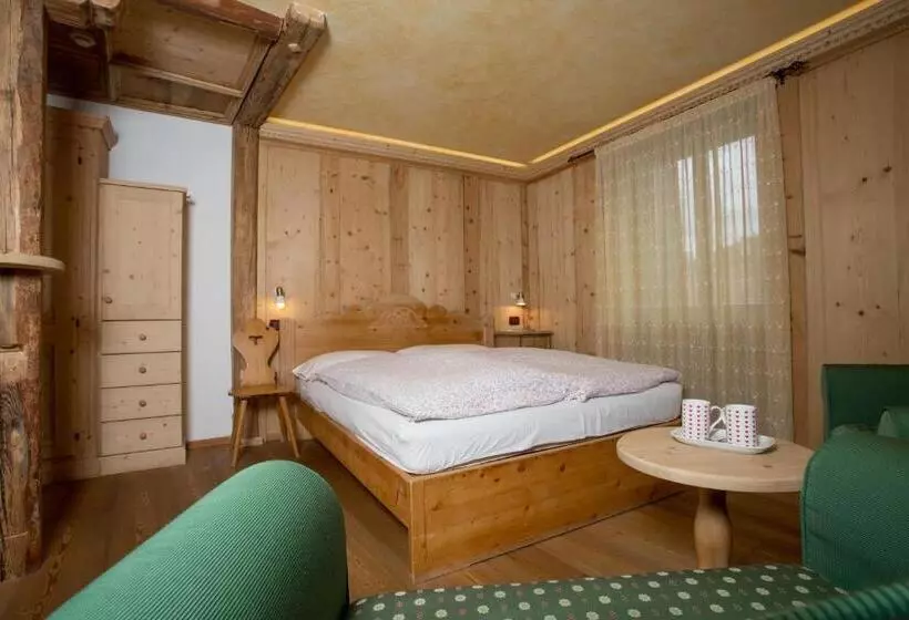 Historic Hotel Ristorante La Stua