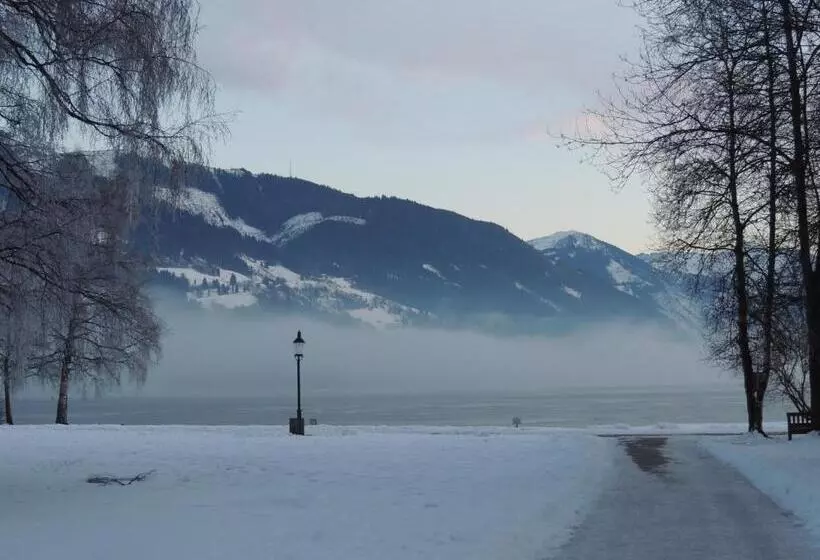 ホテル Pension Forsthof