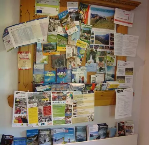 ホテル Pension Forsthof