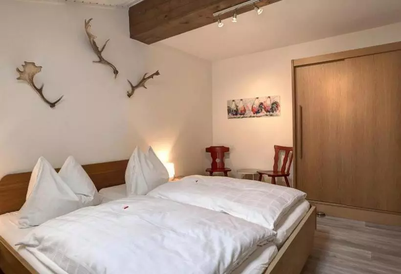 ホテル Pension Forsthof