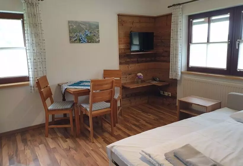 Landhotel Lacknerhof