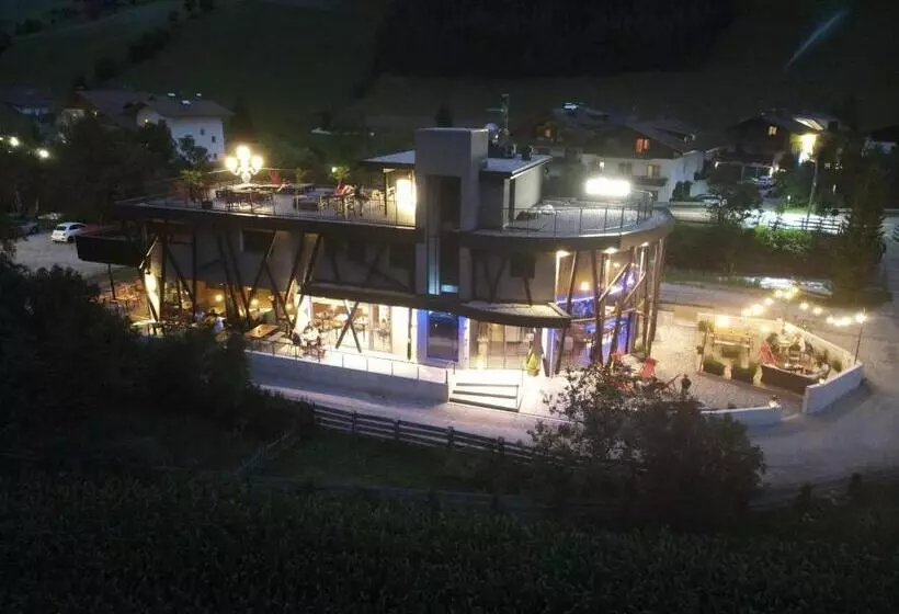 Ski In I Ski Out Gourmethotel Sonnleiten