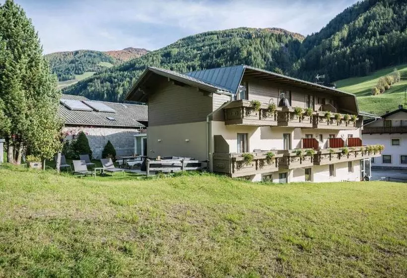 Ski In I Ski Out Gourmethotel Sonnleiten