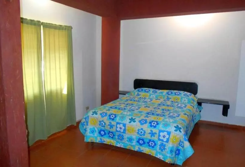 Aparthotel Condo-parque & Venus Bar