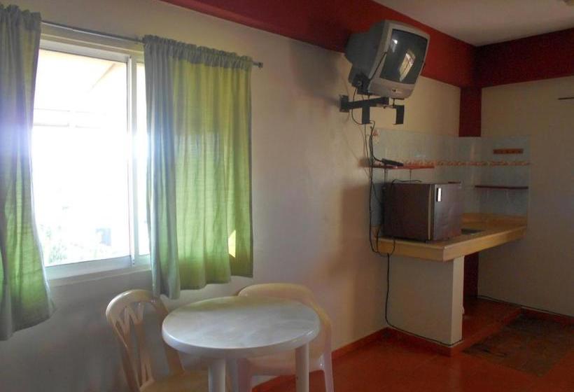 Aparthotel Condo-parque & Venus Bar