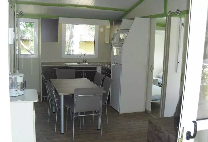 בית מלון כפרי Camping La Clé Des Champs