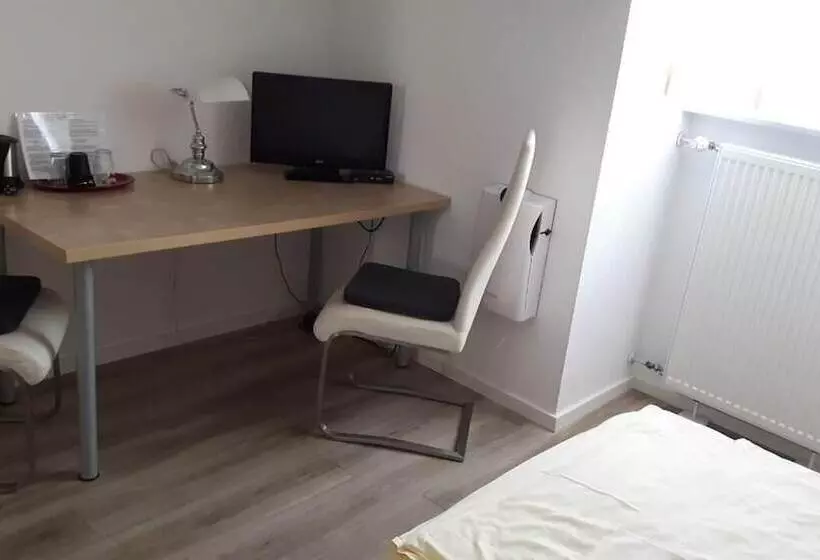 בית מלון כפרי Central