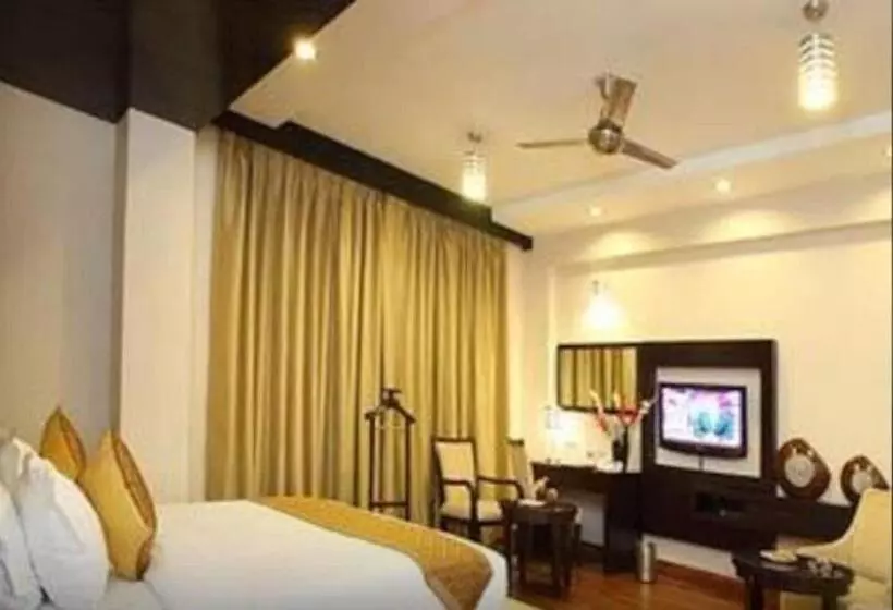 Five Elements Hotels The Claire