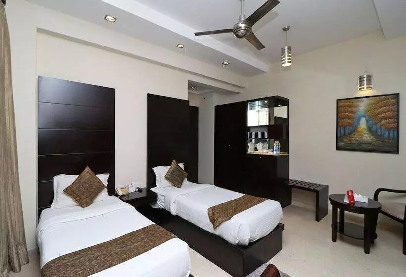 Five Elements Hotels The Claire