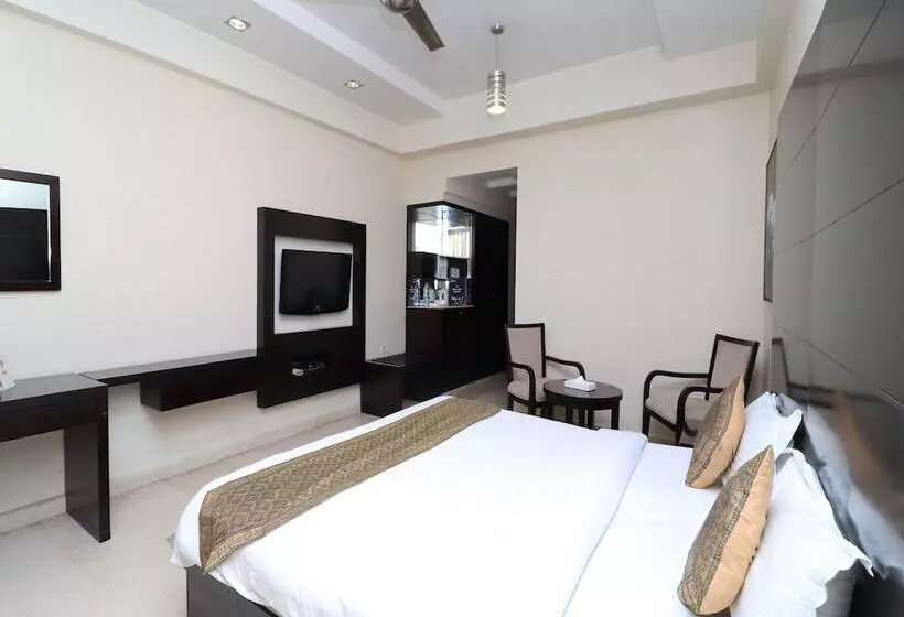 Five Elements Hotels The Claire