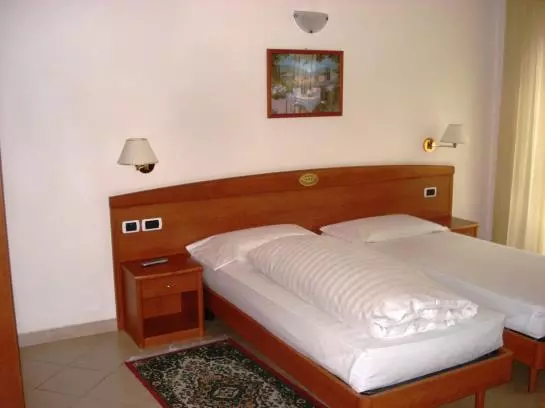 Отель Goldenhof