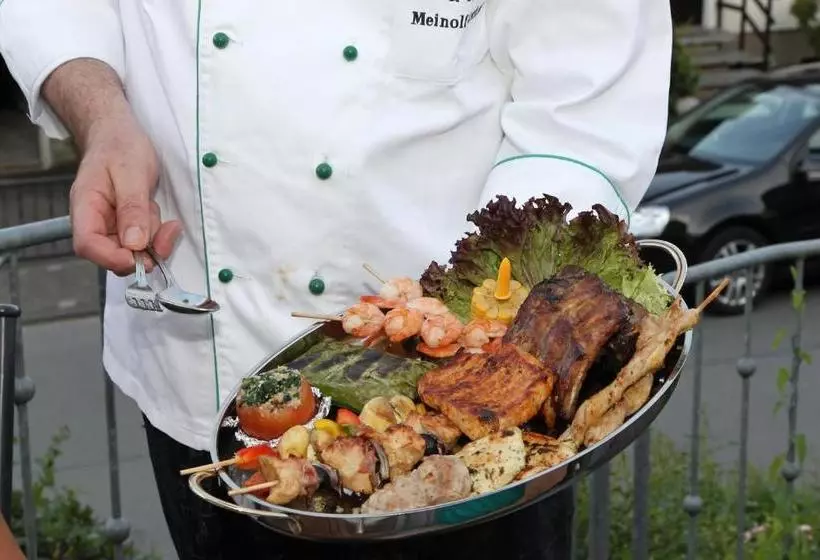 Luckai Hotel & Restaurant Inhaber Dennis Burmann