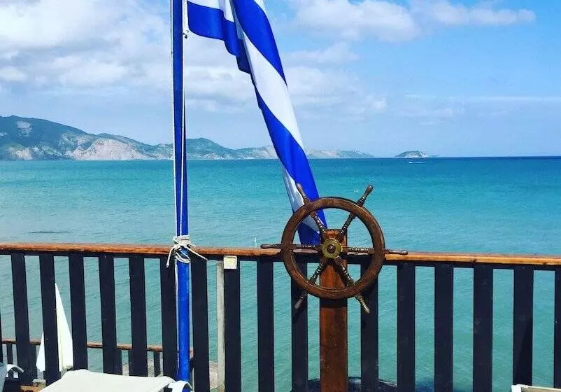 هتل Porto Koukla Beach