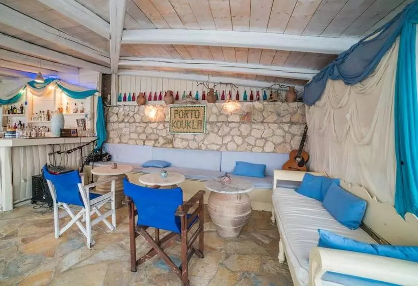 هتل Porto Koukla Beach