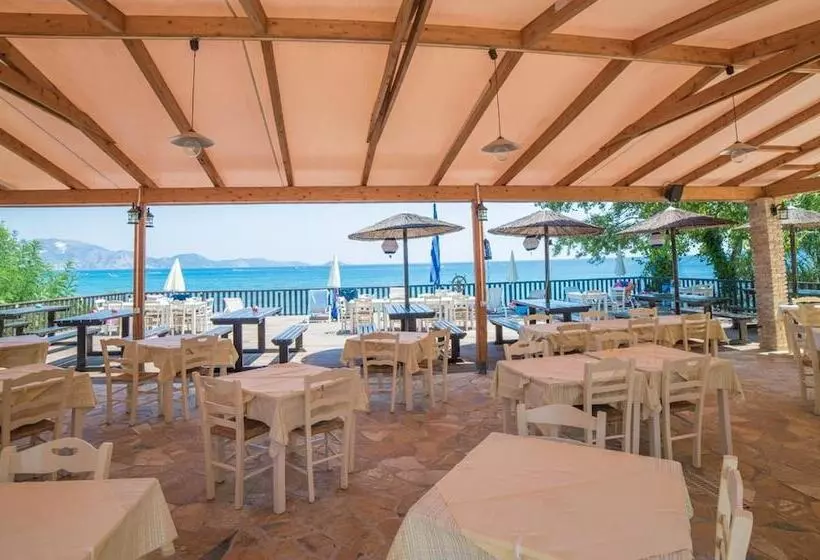 هتل Porto Koukla Beach