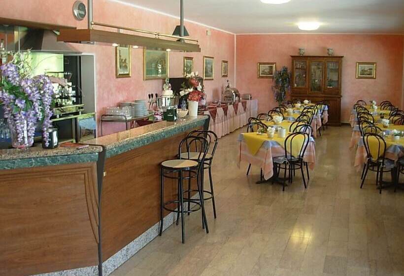 호텔 Garni Rosmari