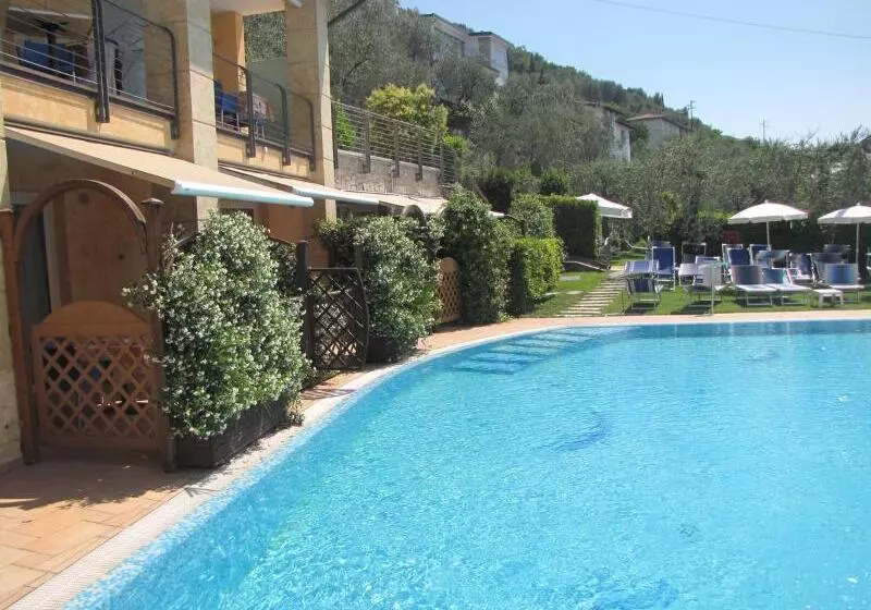 호텔 Garni Rosmari