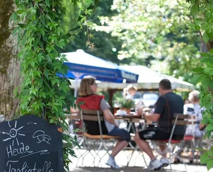 فندق Behringers Freizeit  Und Tagungs