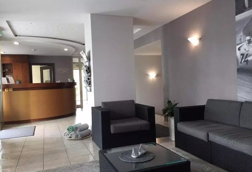 Отель Garni Max Zwo