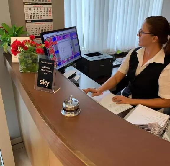 Отель Garni Max Zwo