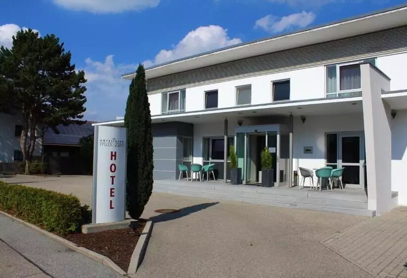 Отель Garni Max Zwo