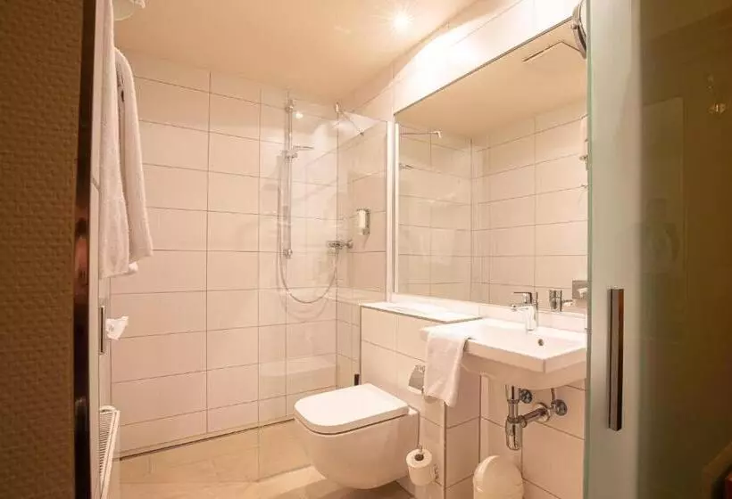 酒店 Restaurant Grüner Baum Und Altes Tor