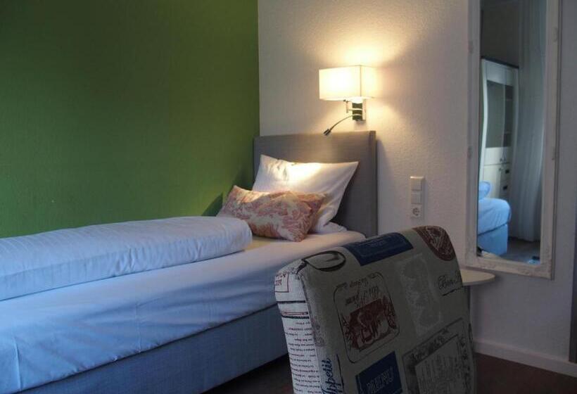 호텔 Restaurant Grüner Baum Und Altes Tor