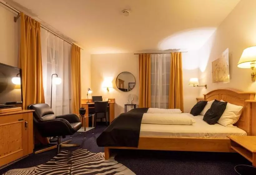 酒店 Restaurant Grüner Baum Und Altes Tor