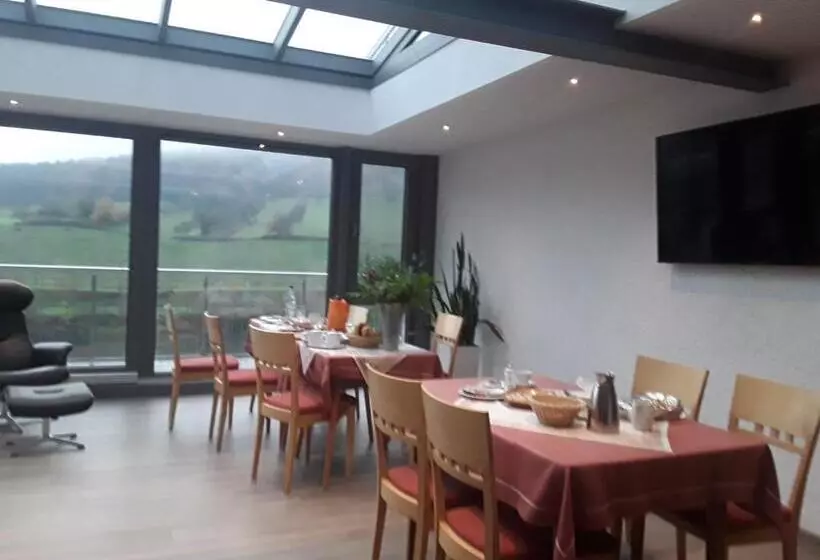 Отель Vierburgeneck