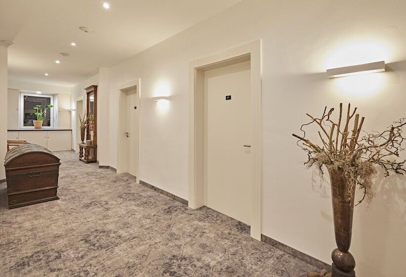 ホテル Zur Wartburg