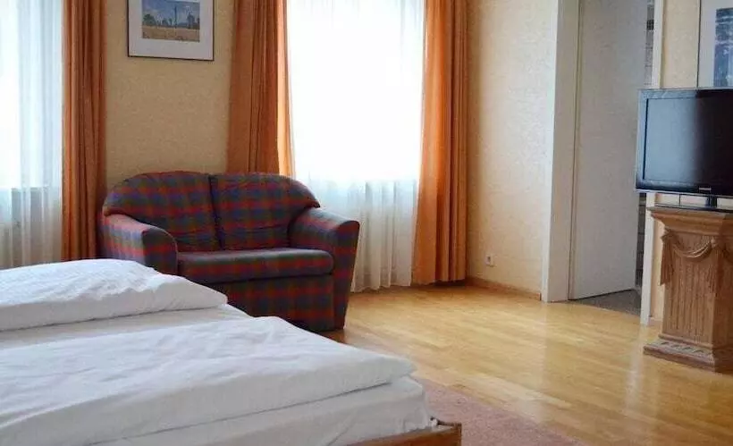 Alte Post   Hotel Am Rhein Ufer Laufenburg