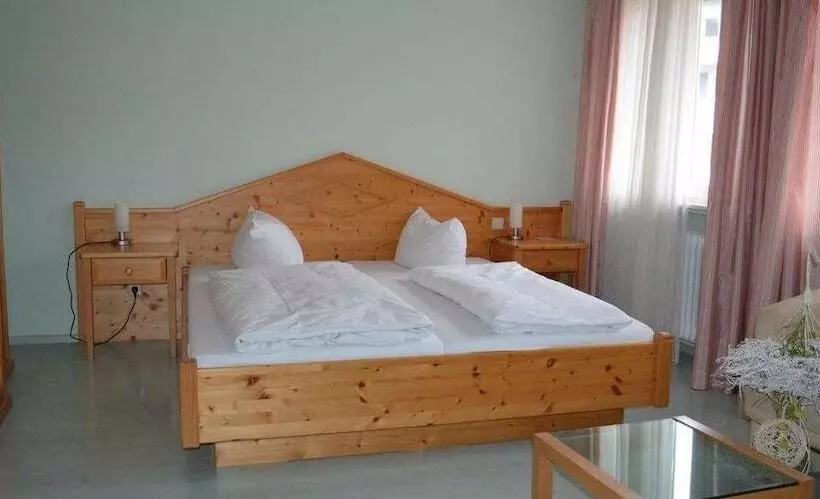 Alte Post   Hotel Am Rhein Ufer Laufenburg