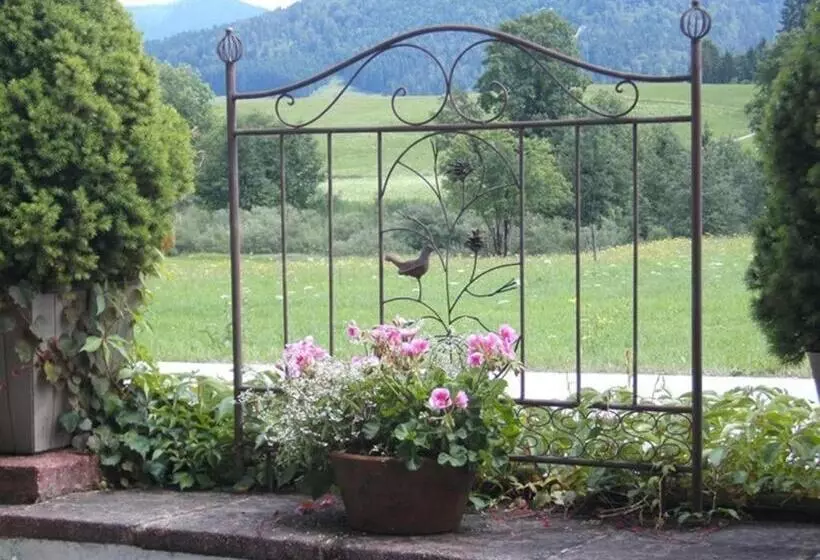 Bed and Breakfast Pension Louise