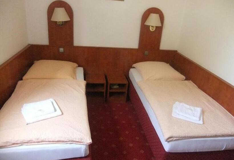 בית מלון כפרי Adriatic