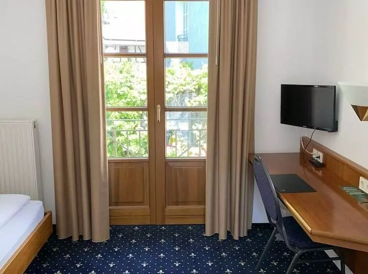 Отель Erlenbacher Hof